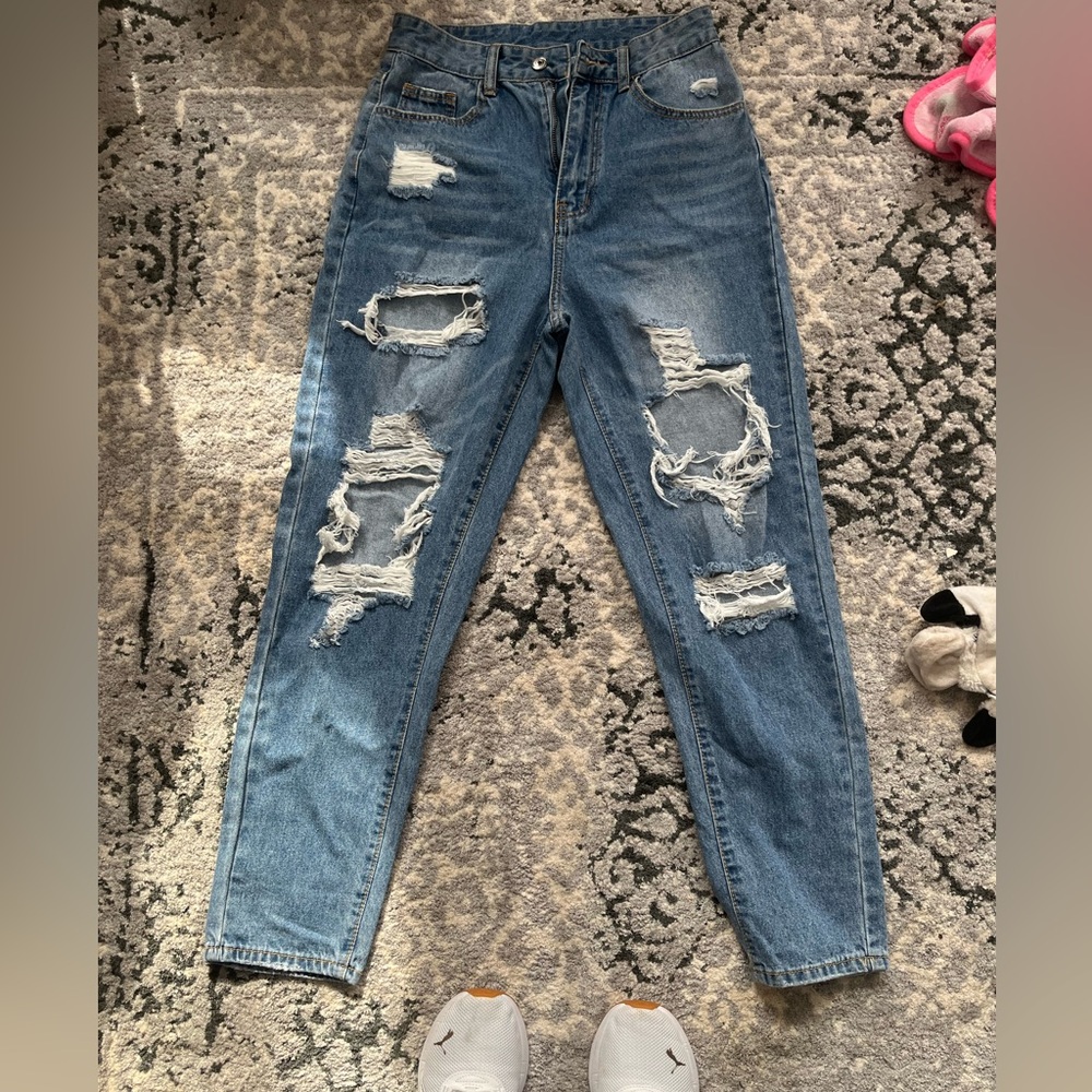 Cute ripped mom jeans